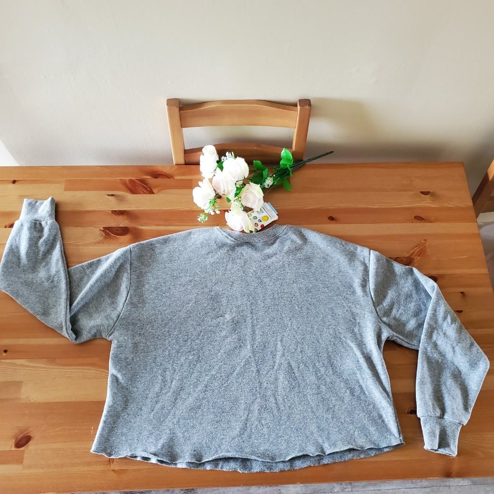 Smiley World- Women's Love Above All Graphic Sweatshirt XS Gray - Picture 2 of 7